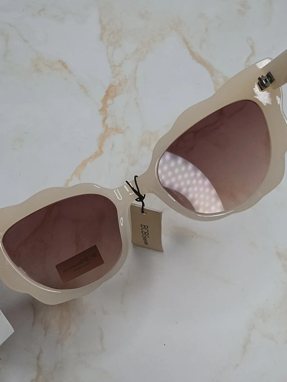 BCBGeneration 51mm scalloped